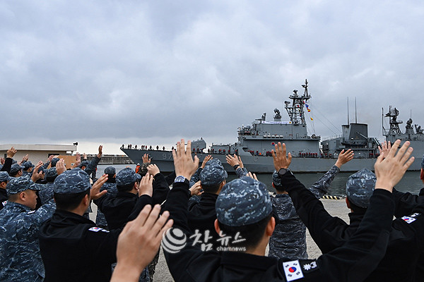 25일 청해부대 41진 파병임무를 완수한 양만춘함이 1함대사령부 군항으로 입항하고 있다. (사진=해군 1함대사령부 제공)