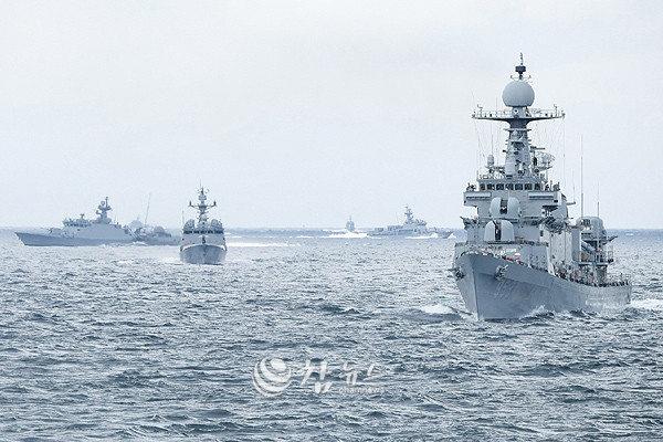 25일 동해상에서 1함대 함정들이 기동훈련을 하고 있다. (사진=해군 1함대사령부 제공)
